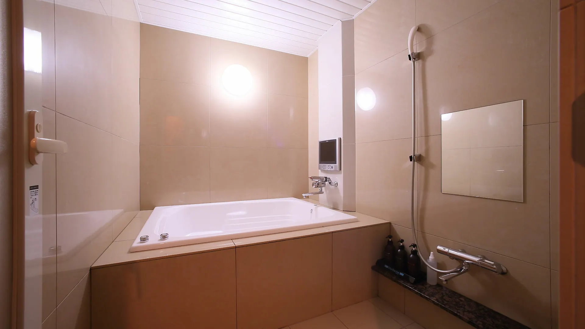 Hotel Olive Kyoto Yamashina - Adults Only